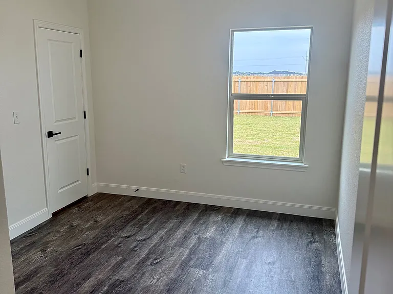 19101 Mid Country Blvd — Photo 4