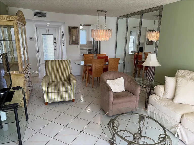 8135 Sunrise Lakes Blvd #210 — Photo 21