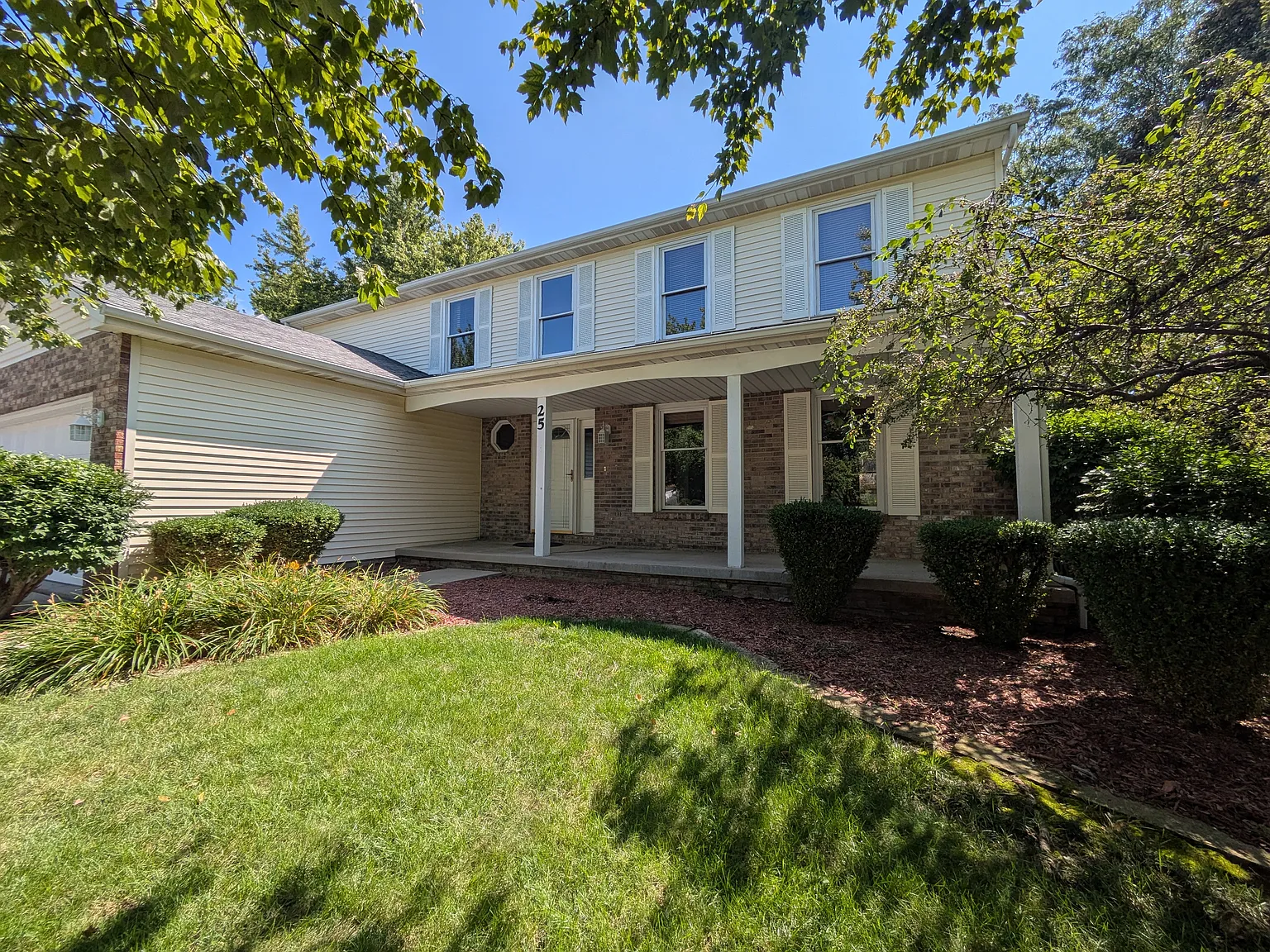 4 bed, 2.5 bath, 3185 sqft, $2,950 — Photo 1