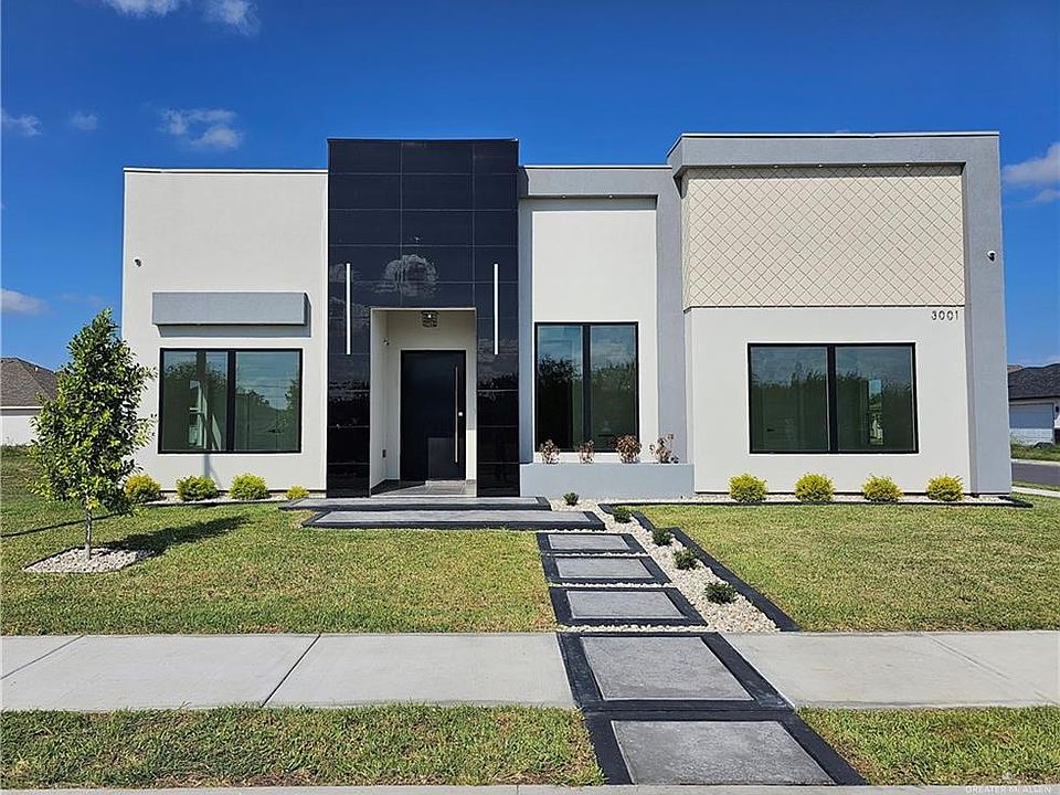 1st image of 3001 S Auburndale Ave