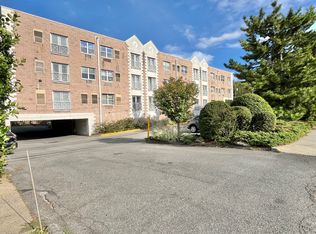 (Undisclosed Address), Mamaroneck, NY 10543