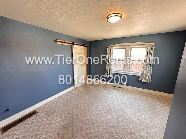 141 E Wentworth Ave — Photo 16