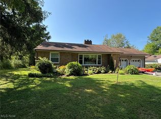 9041 Cedar Rd, Chesterland, OH 44026