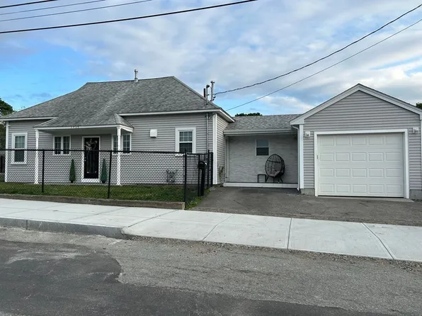 1715 Stafford Rd, Fall River, MA 02721
