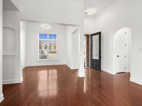 5th image of 7182 Carriebrook Dr