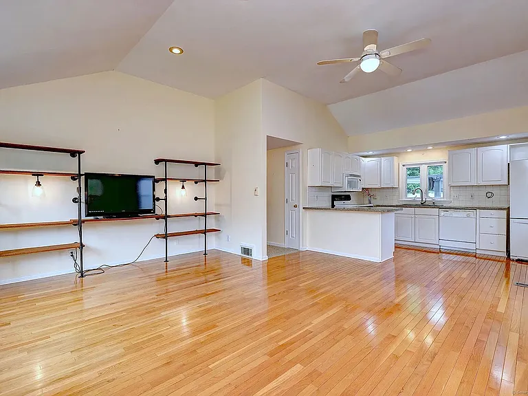 73 Federal St — Photo 2