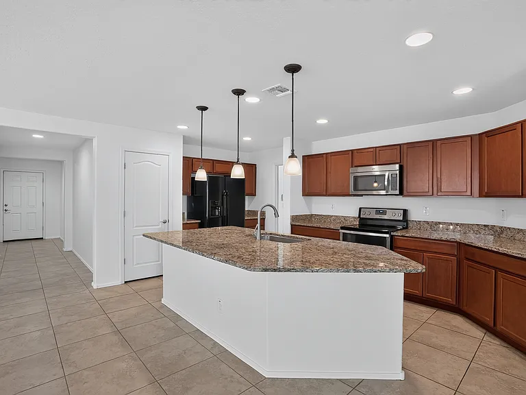 15772 W Shaw Butte Dr — Photo 6