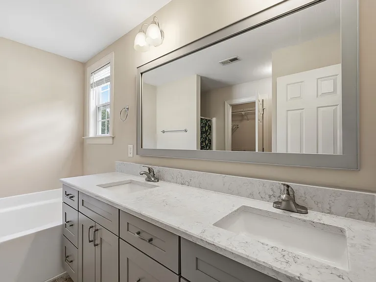 720 Pyracantha Dr — Photo 22