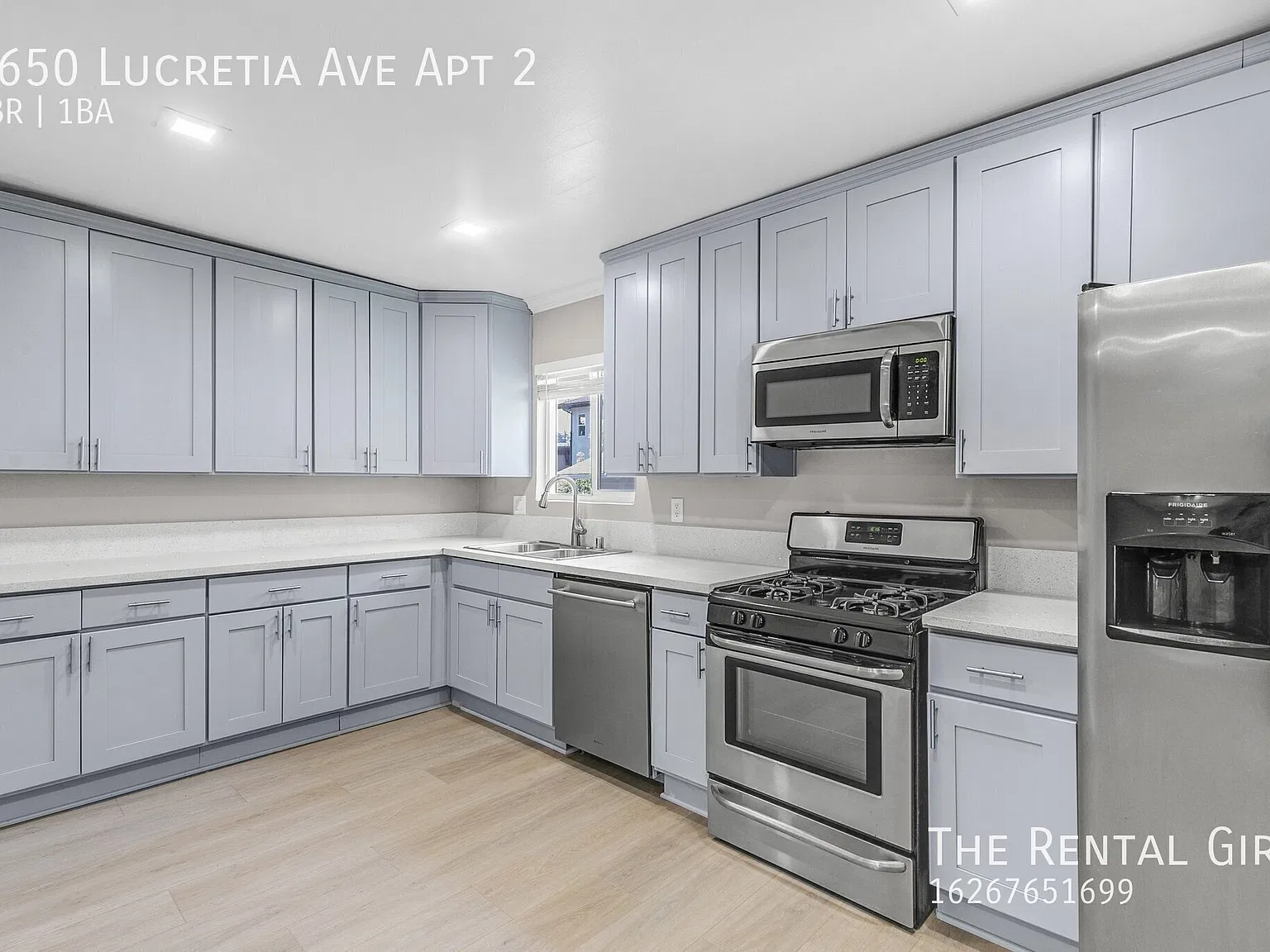 Spacious Top Floor Unit In Triplex | Updated Finishes| All New Appliances | Just Minutes To Echo ... — Photo 4