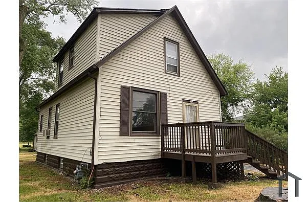 15203 Dearborn St photo 1