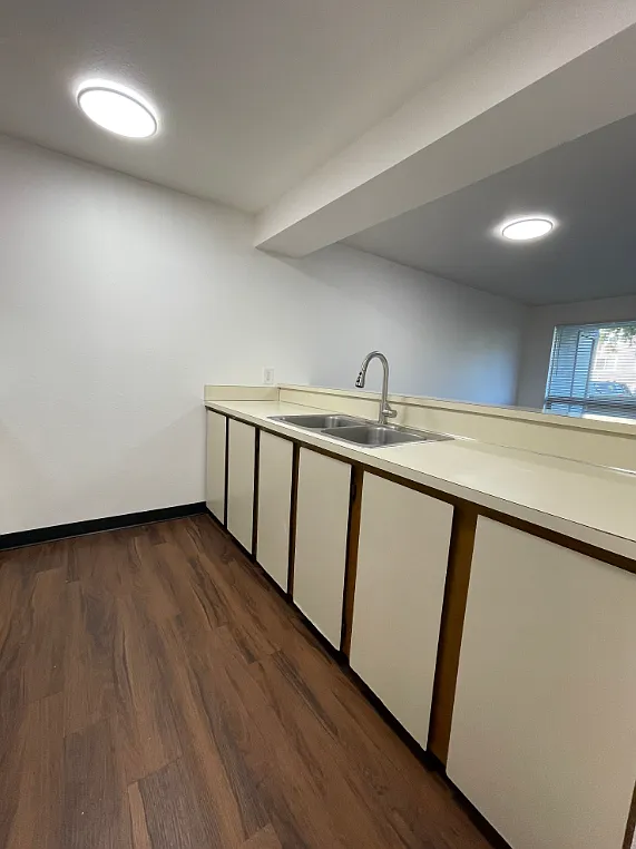 Park Place Apartments — Photo 2