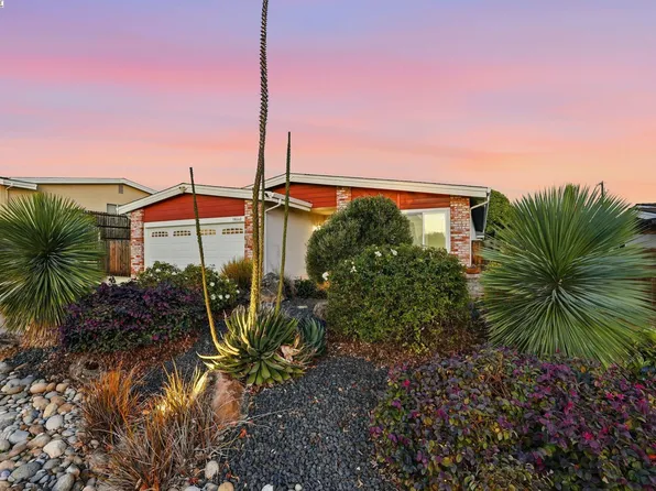 18660 E Cavendish Dr, Castro Valley, CA 94552