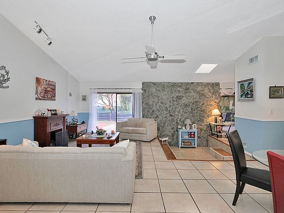 4th image of 8321 NW 50th St