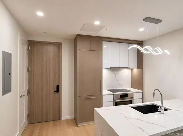 45-30 Pearson Street #15B, Long Island City, NY 11101