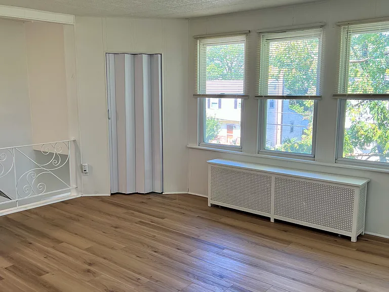 2729 Cedar Ln #3 — Photo 4