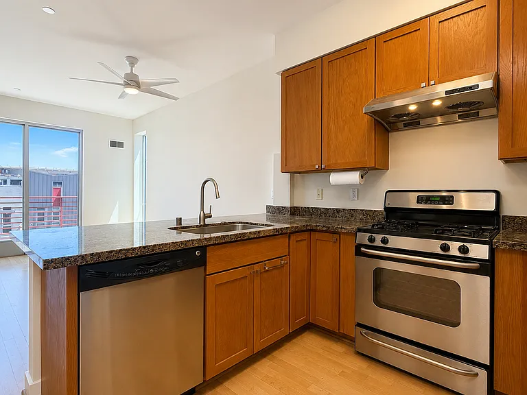 1020 Jackson St #606 — Photo 14