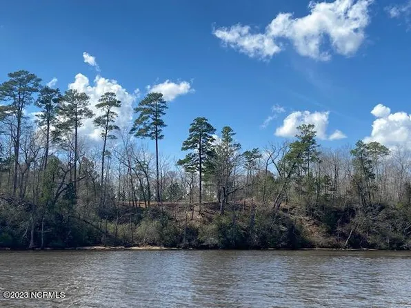 206 Riversedge Drive, Winton, NC 27986
