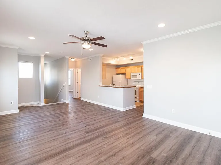 625 Folks Rd #111 — Photo 5