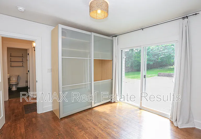 610 N Olive Ave — Photo 32