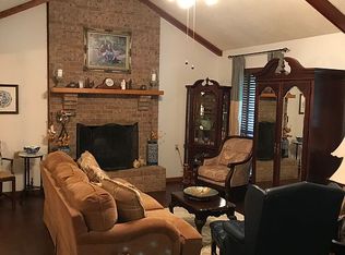 214 Dogwood Lake Dr, Vicksburg, MS 39183