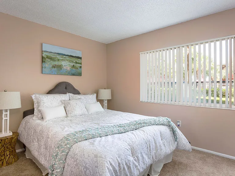 Westwood Suites — Photo 11
