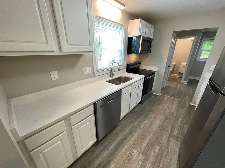 117 Clark Station Rd — Photo 4
