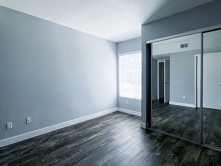 9939 Topanga Canyon Blvd — Photo 21