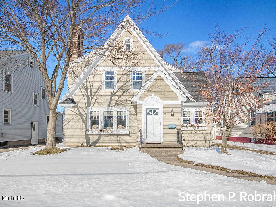 1st image of 627 Griswold St SE