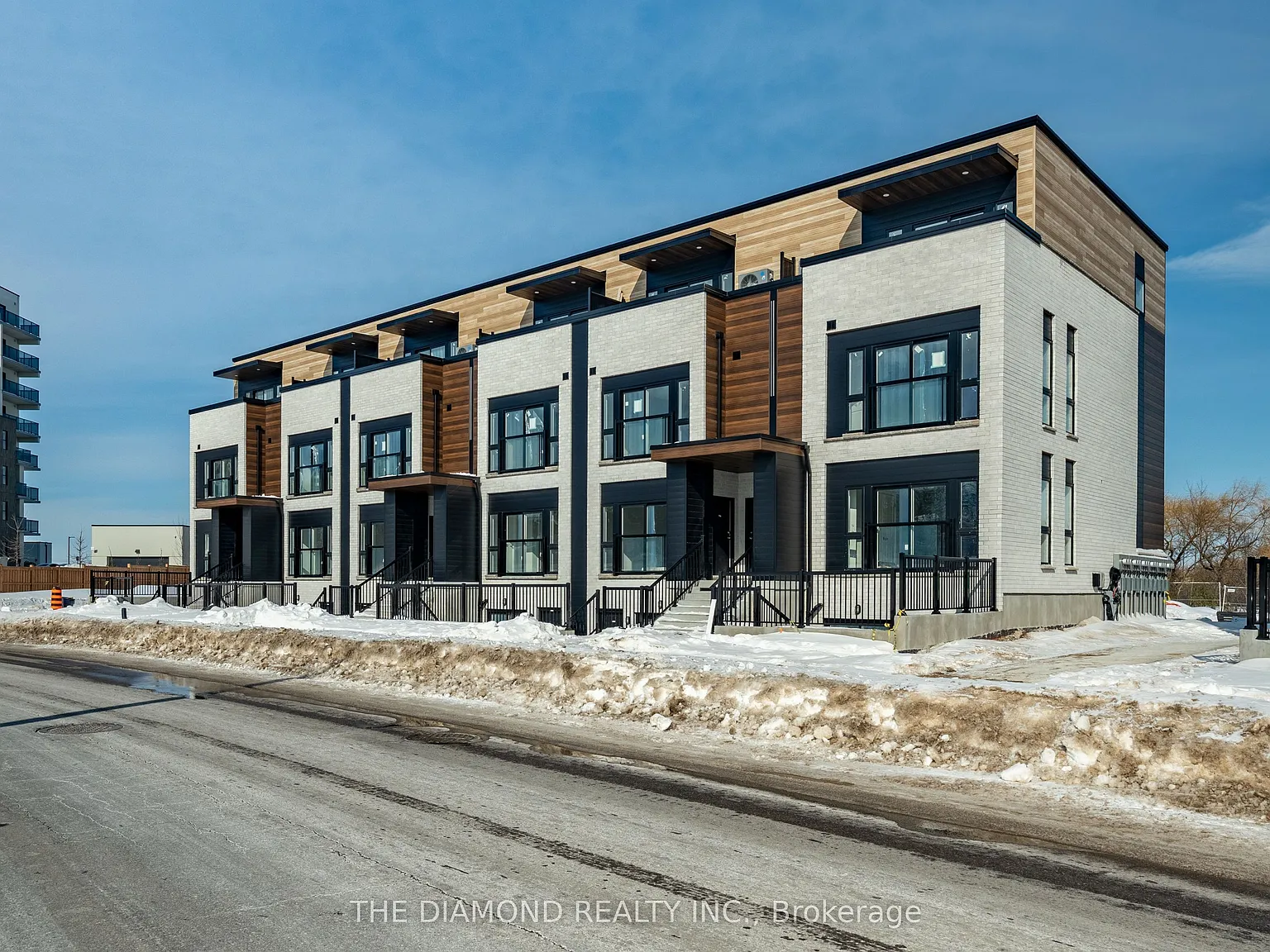 3 bed, $2,600 — Photo 2