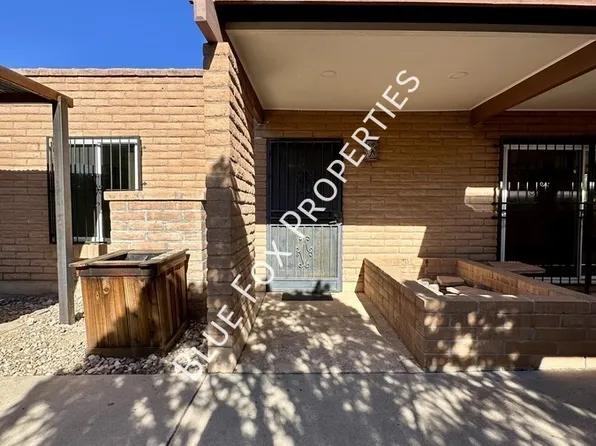 8825 E Old Spanish Trl, Tucson, AZ 85710
