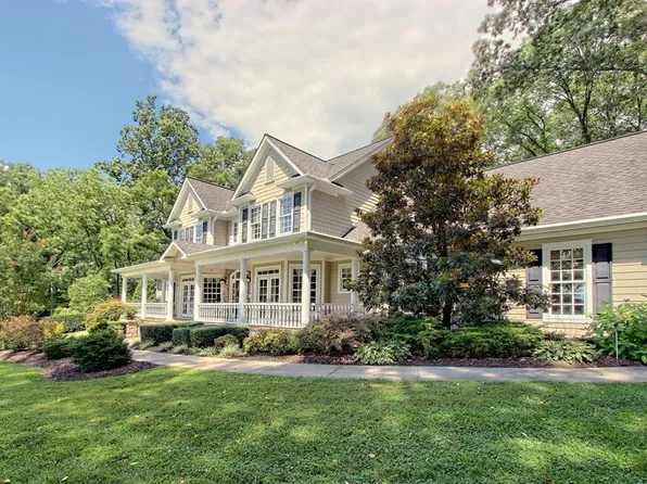 299 Old Homestead Ln, Hayesville, NC 28904