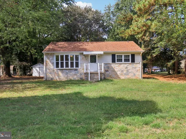 848 Lincoln Dr, Fredericksburg, VA 22407