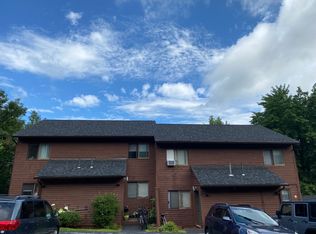 122 Village Heights Rd APT 11, Hinesburg, VT 05461