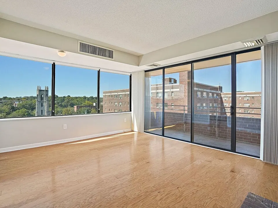 2141 P St NW #1007