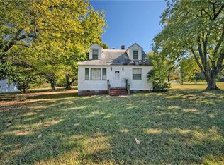 8563 Farys Mill Rd, Gloucester, VA 23061