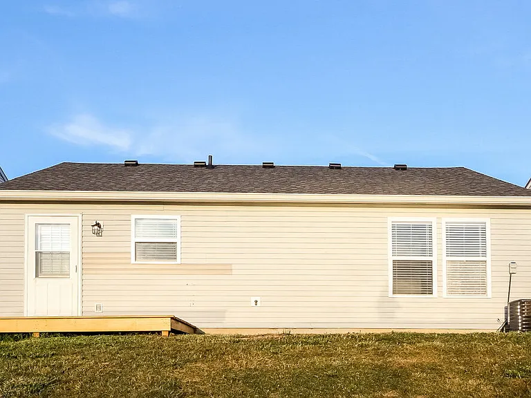 2174 Providence Dr — Photo 15