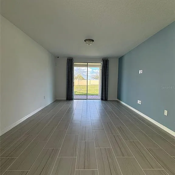 3521 Yarian Dr — Photo 7