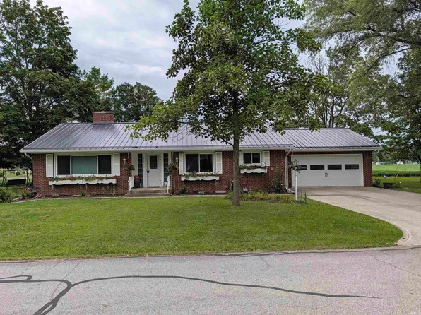 756 Hillcrest Dr, Berne, IN 46711
