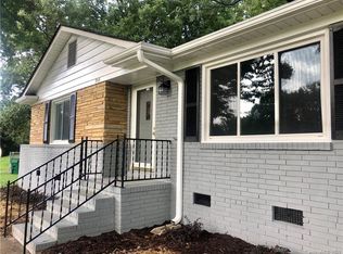 705 Ranch Rd, Charlotte, NC 28208