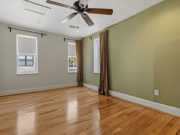 2025 Poplar St #1 — Photo 16
