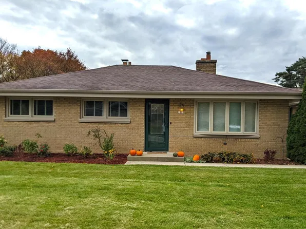 10111 West Melvina STREET, Milwaukee, WI 53222