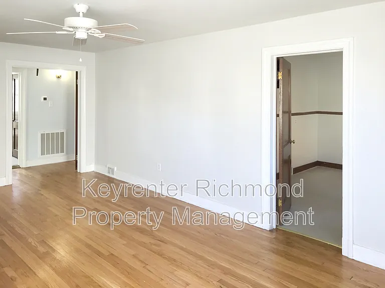 7418 Wentworth Ave — Photo 5