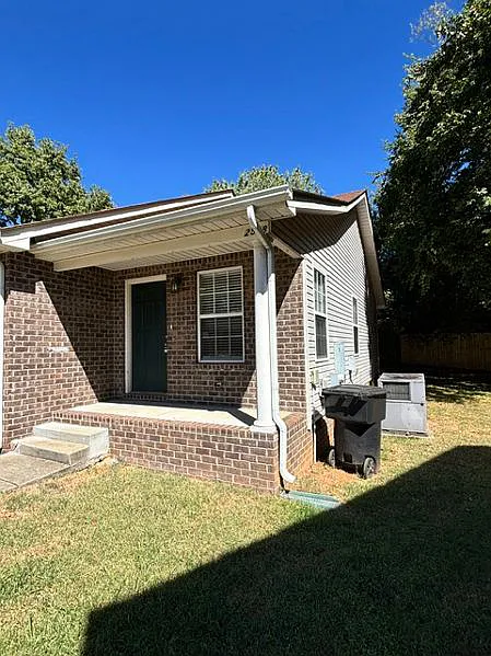 Murfreesboro 2 Bed 2 Bath Townhome — Photo 2