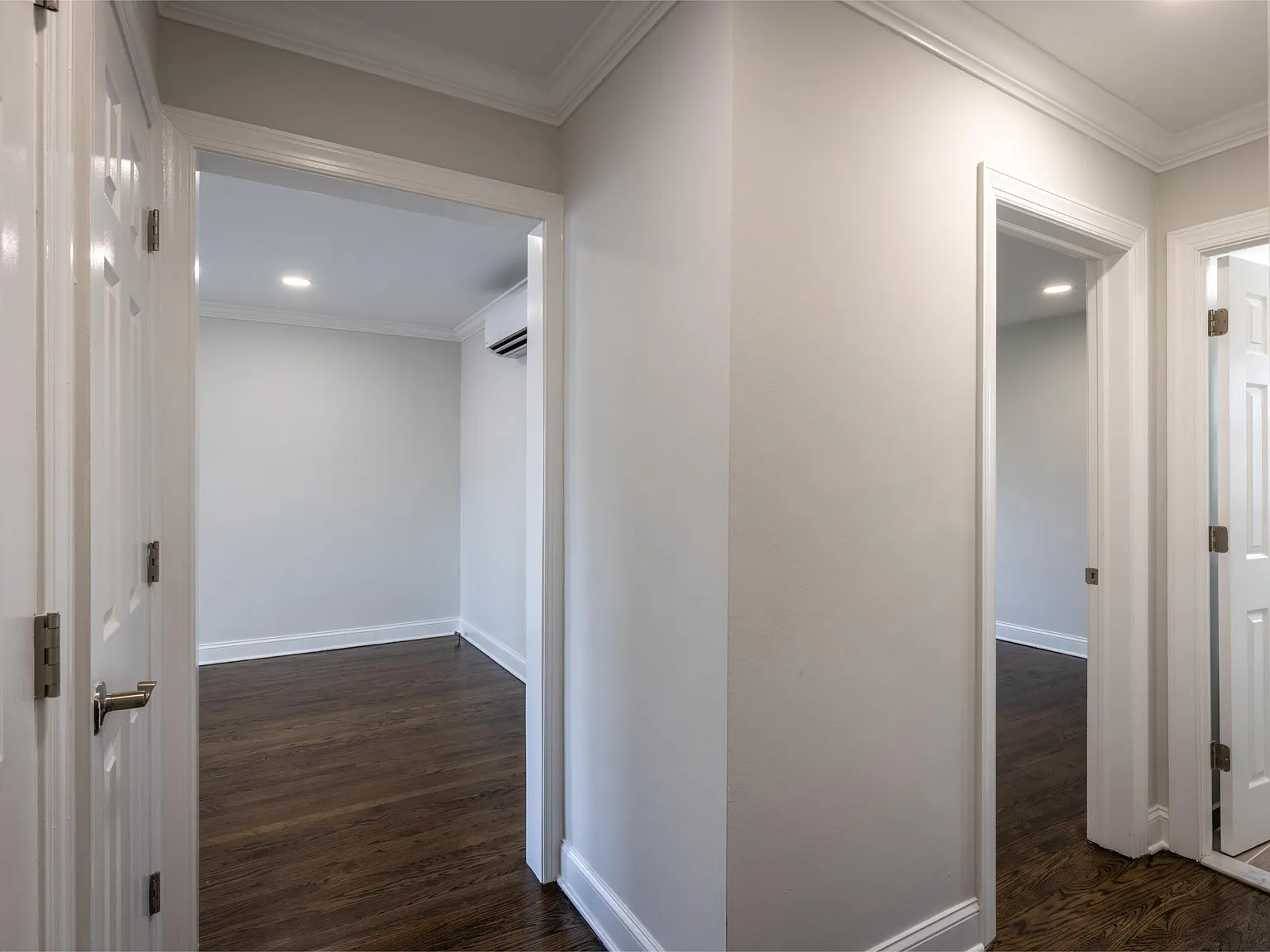 Manley Court Apartments — Photo 4