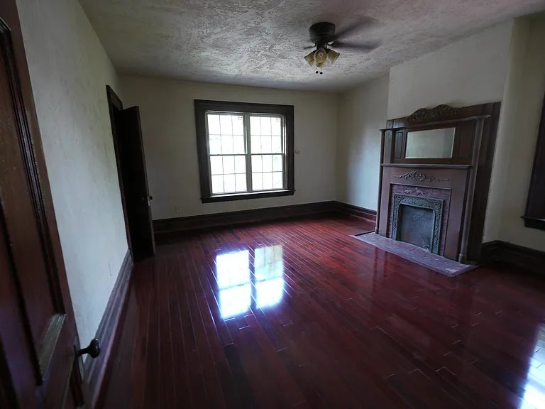231 W Steuben St #2 — Photo 33
