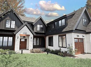 1523 N Fernandez Pl, Arlington Heights, IL 60004