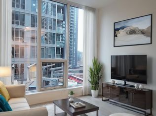 15 Mercer St #1103, Toronto, ON M5V 0T8