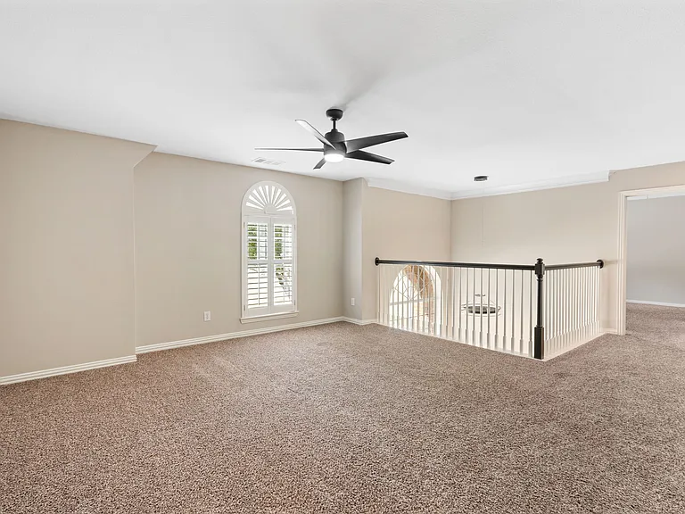 684 Hollow Cir — Photo 22