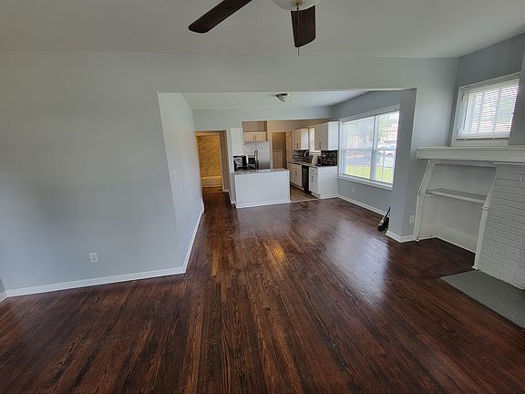 2nd image of 32 W Elza Ave