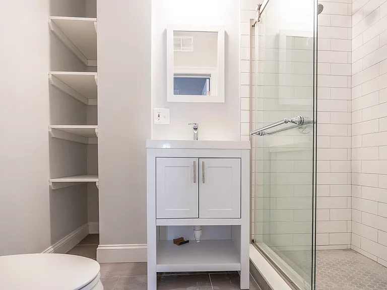 48 Green St #1 — Photo 7